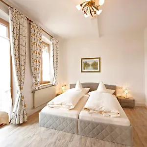 Haus Schweigart Hotel apartamentowy