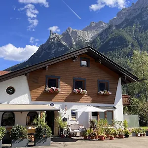 2* Bed & Breakfast Gaestehaus Edlhuber